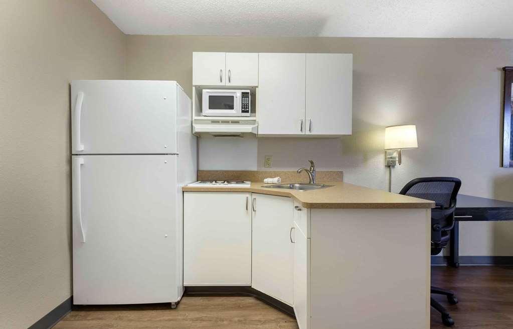Extended Stay America Suites - Tulsa - Central Habitación foto